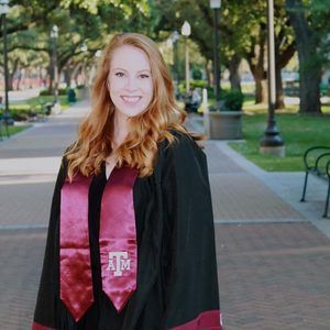 Meet your Posher, Becca